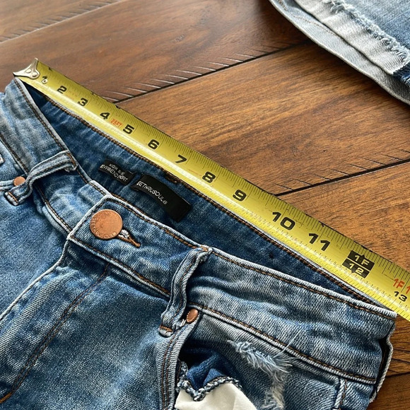 See Thru Soul 2 blue denim jean high rise boyfriend shorts sz 26 distressed raw - Picture 10 of 16